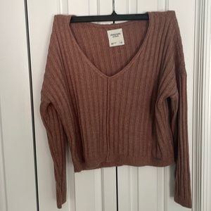 Mauve pink Abercrombie v-neck sweater in size large 💗